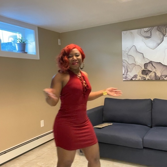 Backless red dress - Picture 8 of 8